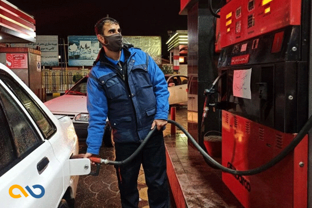 حاشیه‌های نفت و انرژی/از به تعویق افتادن قیمت بنزین تا ترکیبات سرطان‌زا در بنزین تولیدی؟!