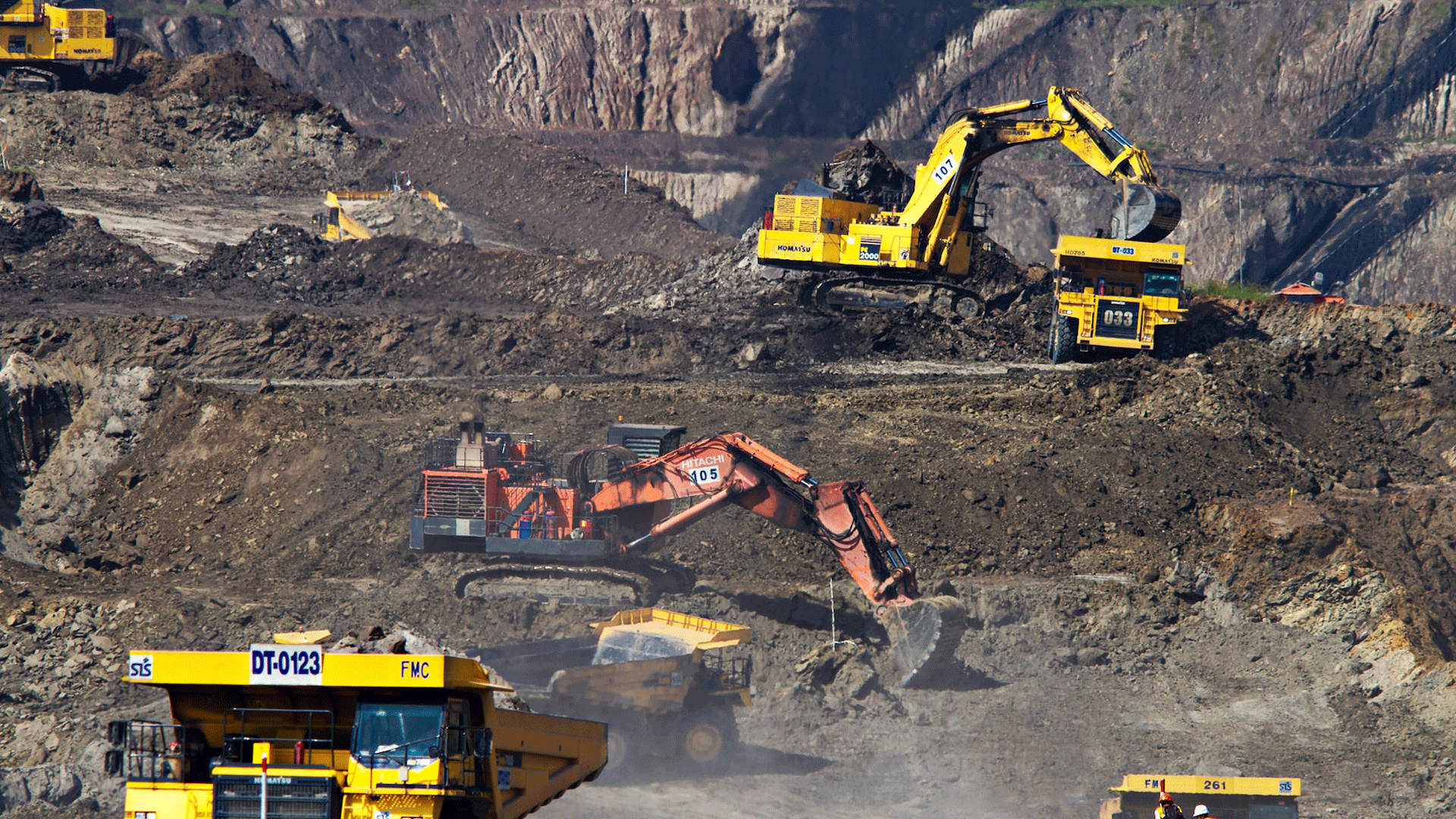 توسعه معادن و بازرگانی رادین